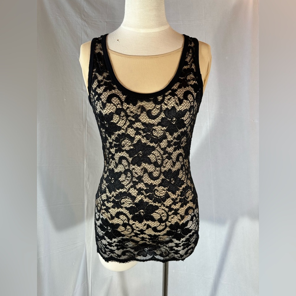 BKE Black Lace Overlay Tank Top M Floral Sheer Lace Sleeveless Made in Canada - Picture 2 of 12